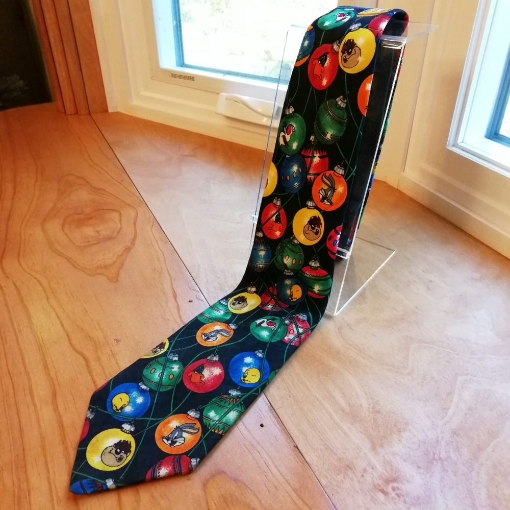 Holiday Disney Cartoon NWOT Tie